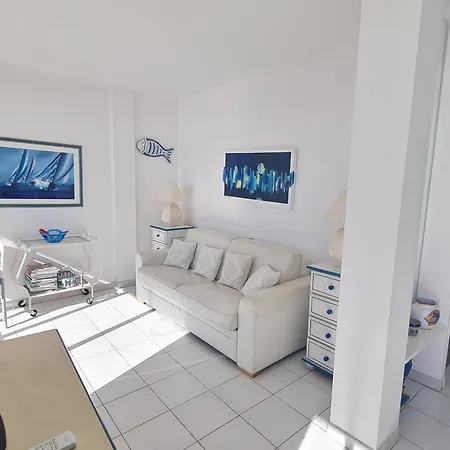 2/3 Pieces En Front De Mer Avec Climatisation, Parking Et Animaux Admis - Fr-1-780-4 * Sainte-Maxime