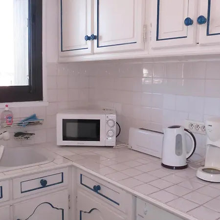 2/3 Pieces En Front De Mer Avec Climatisation, Parking Et Animaux Admis - Fr-1-780-4 Apartment