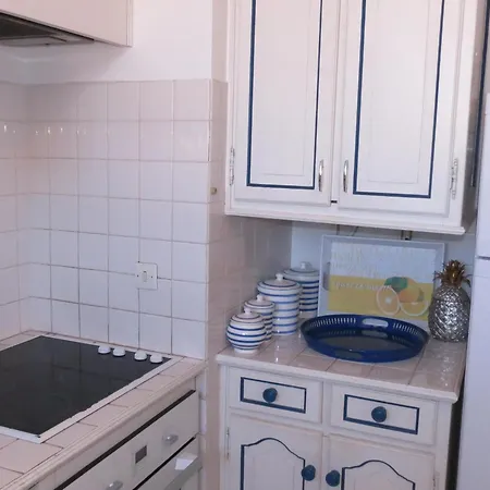 2/3 Pieces En Front De Mer Avec Climatisation, Parking Et Animaux Admis - Fr-1-780-4 Sainte-Maxime